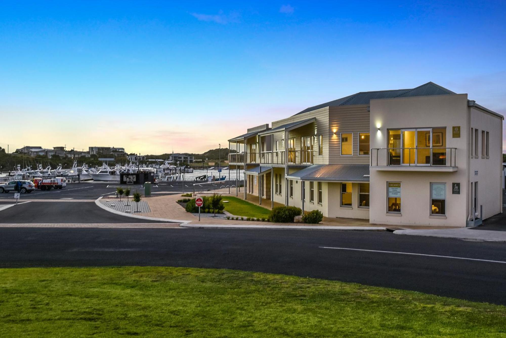 Aloha Waterfront Properties Robe Esterno foto