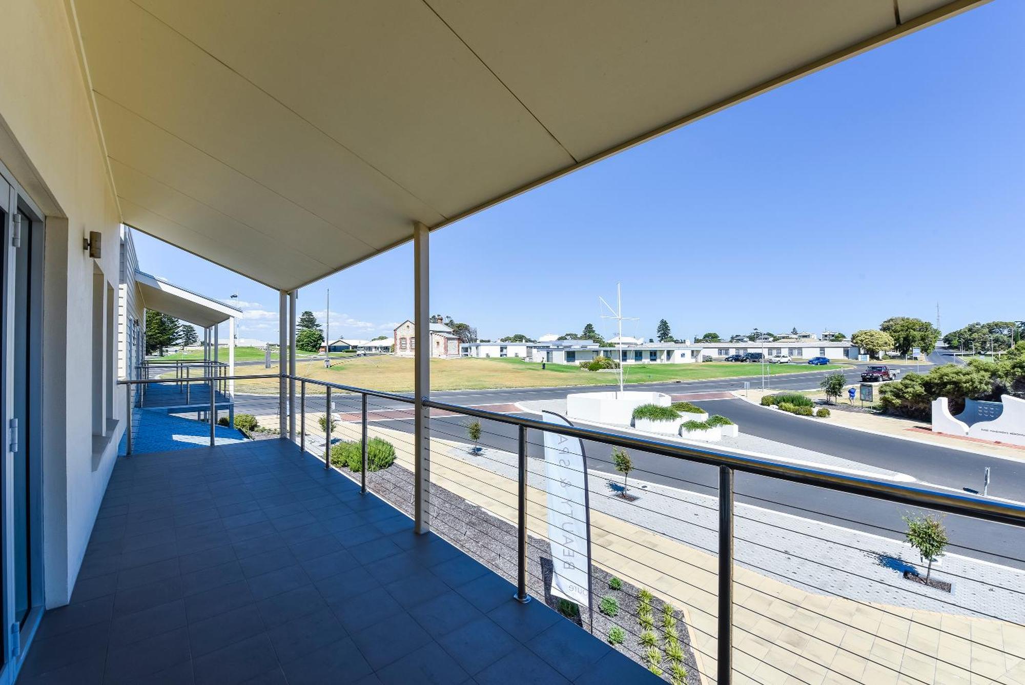 Aloha Waterfront Properties Robe Esterno foto