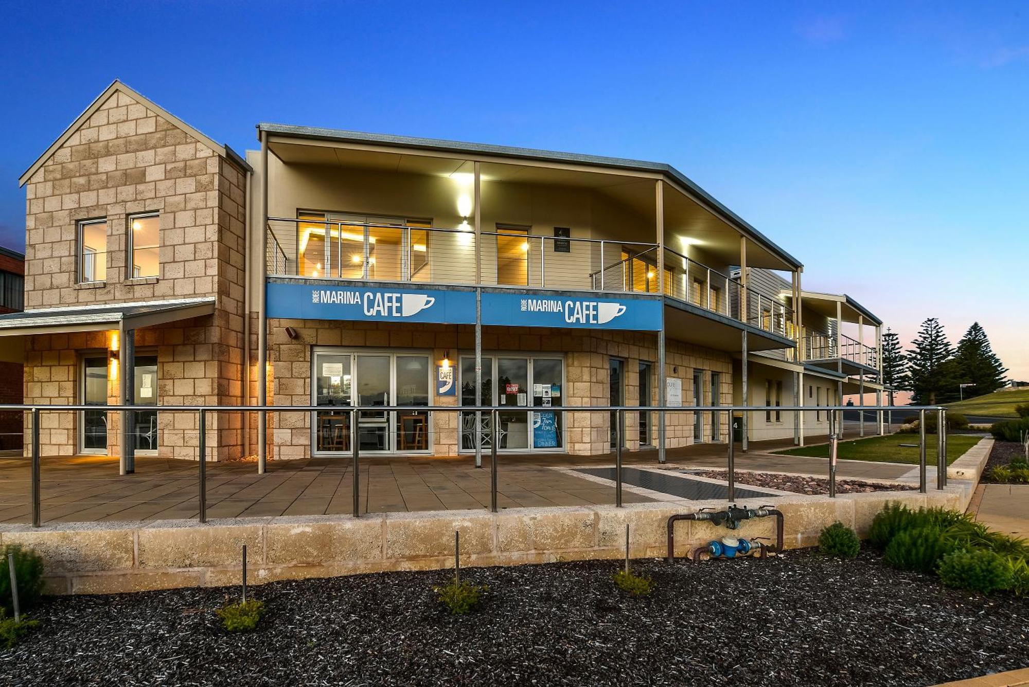 Aloha Waterfront Properties Robe Esterno foto