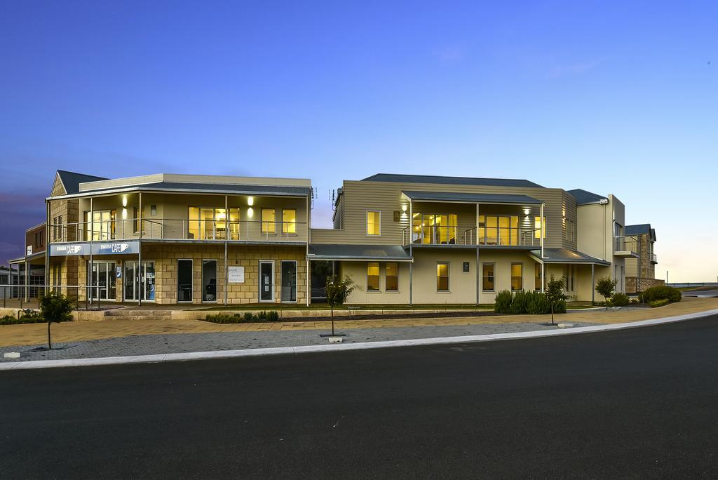 Aloha Waterfront Properties Robe Esterno foto